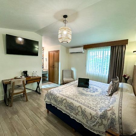 Hotel Isabel Guadalajara Kültér fotó