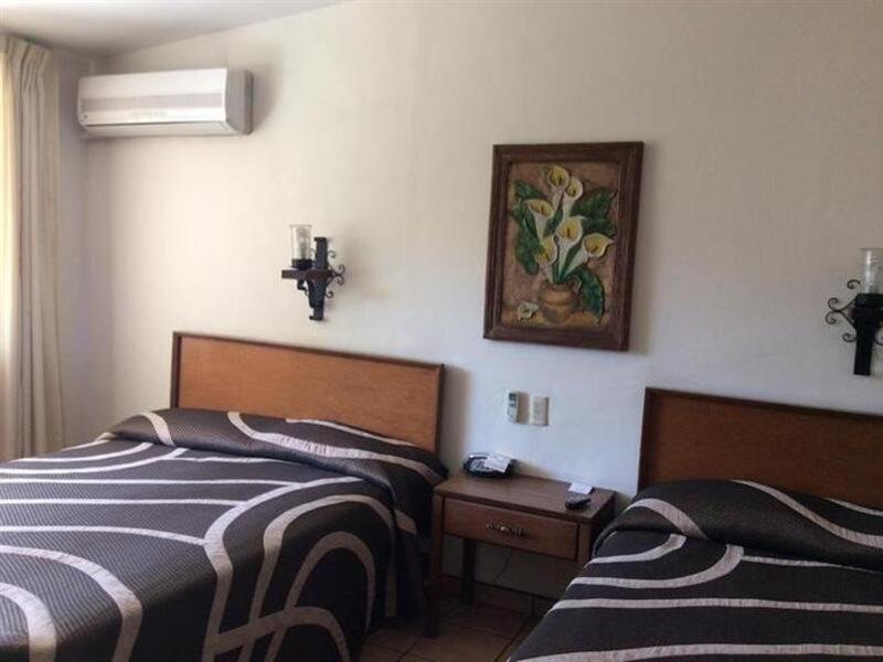 Hotel Isabel Guadalajara Kültér fotó