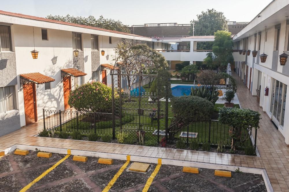 Hotel Isabel Guadalajara Kültér fotó