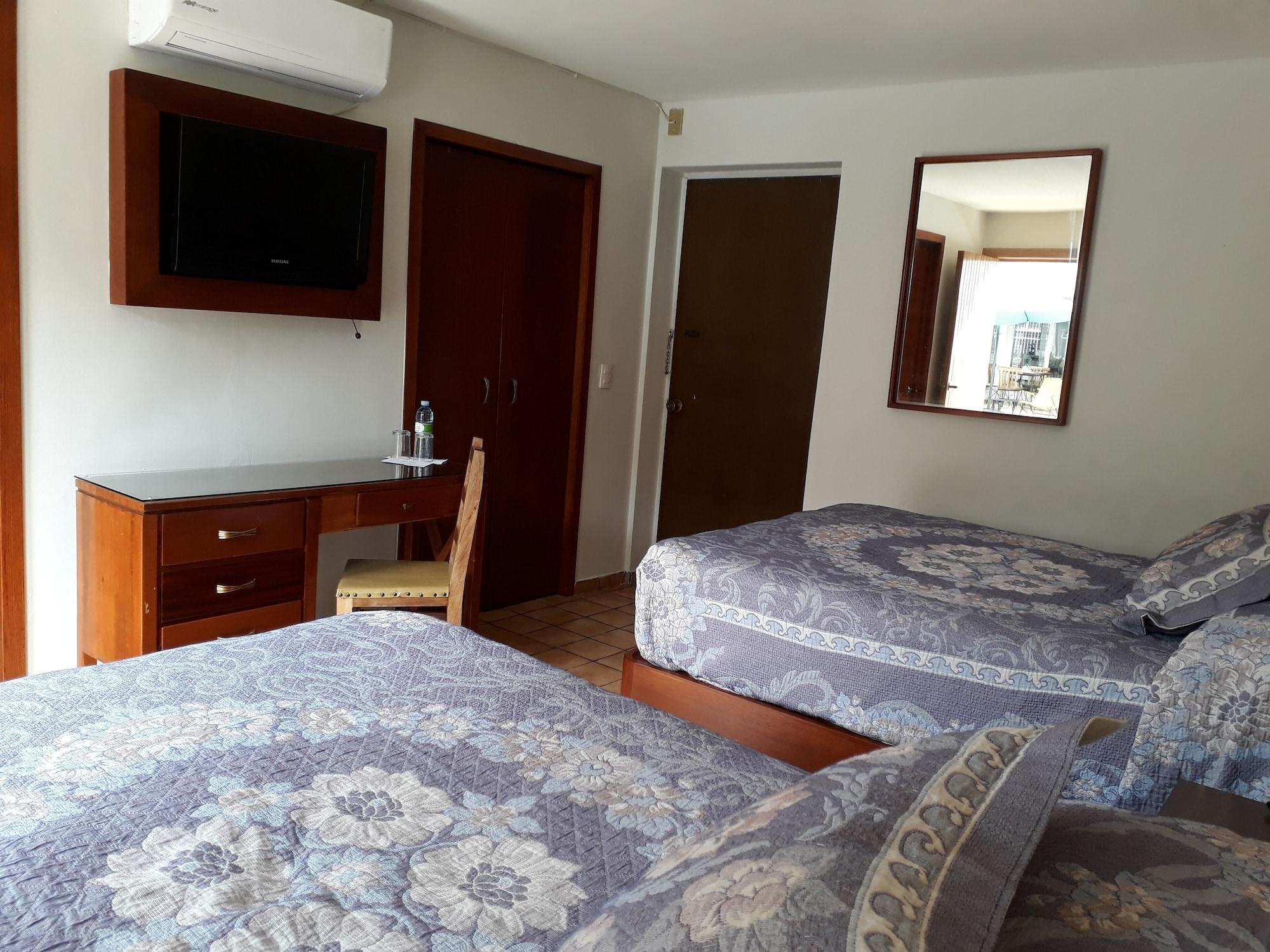 Hotel Isabel Guadalajara Kültér fotó