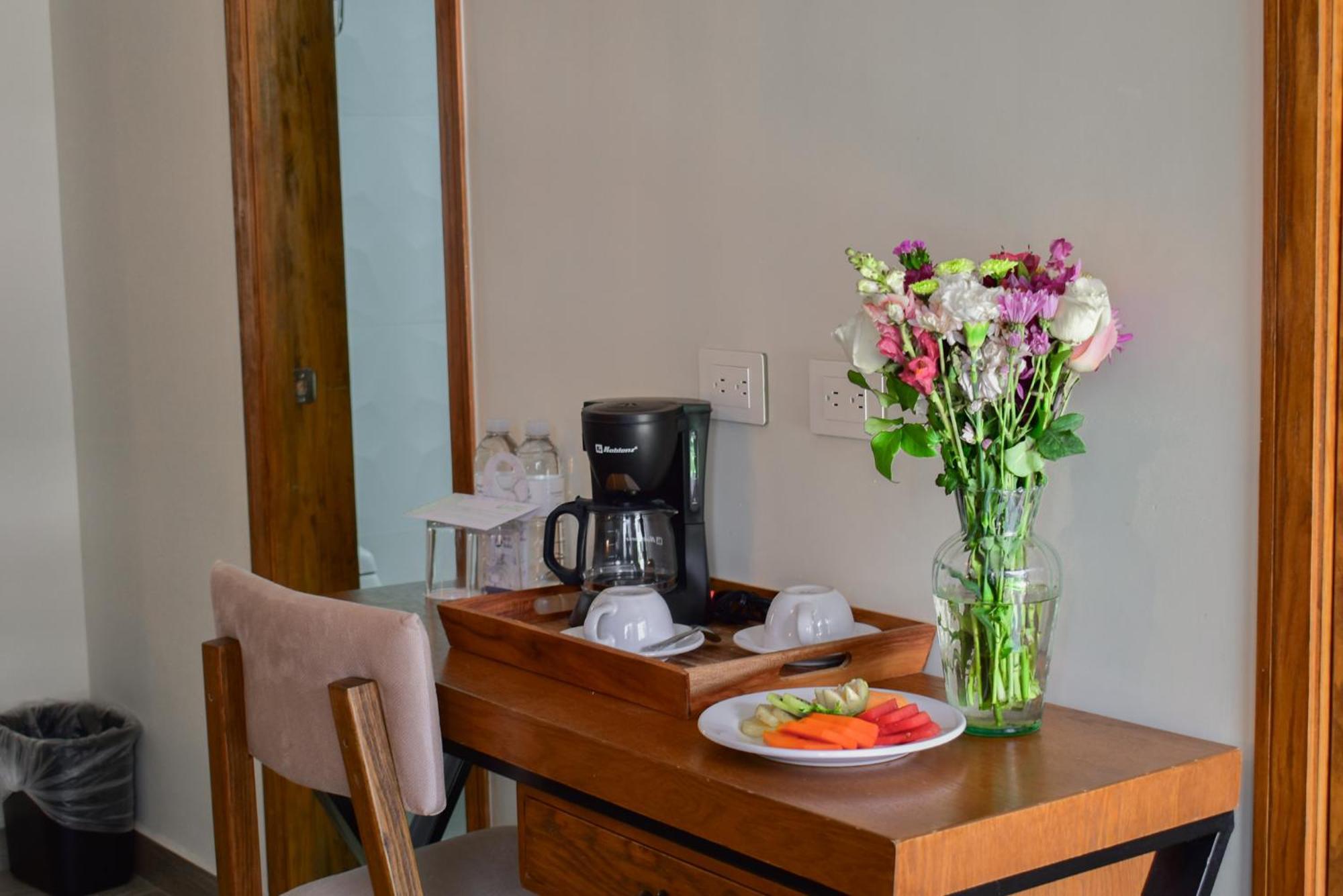 Hotel Isabel Guadalajara Kültér fotó