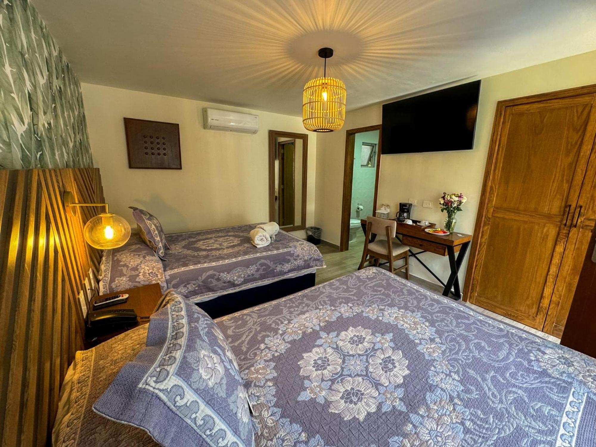 Hotel Isabel Guadalajara Kültér fotó