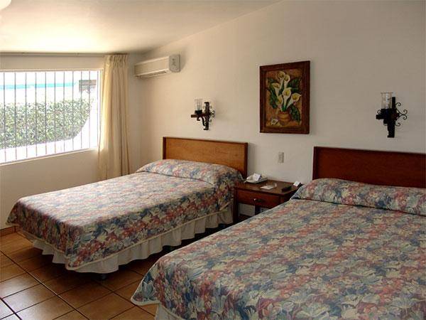 Hotel Isabel Guadalajara Szoba fotó