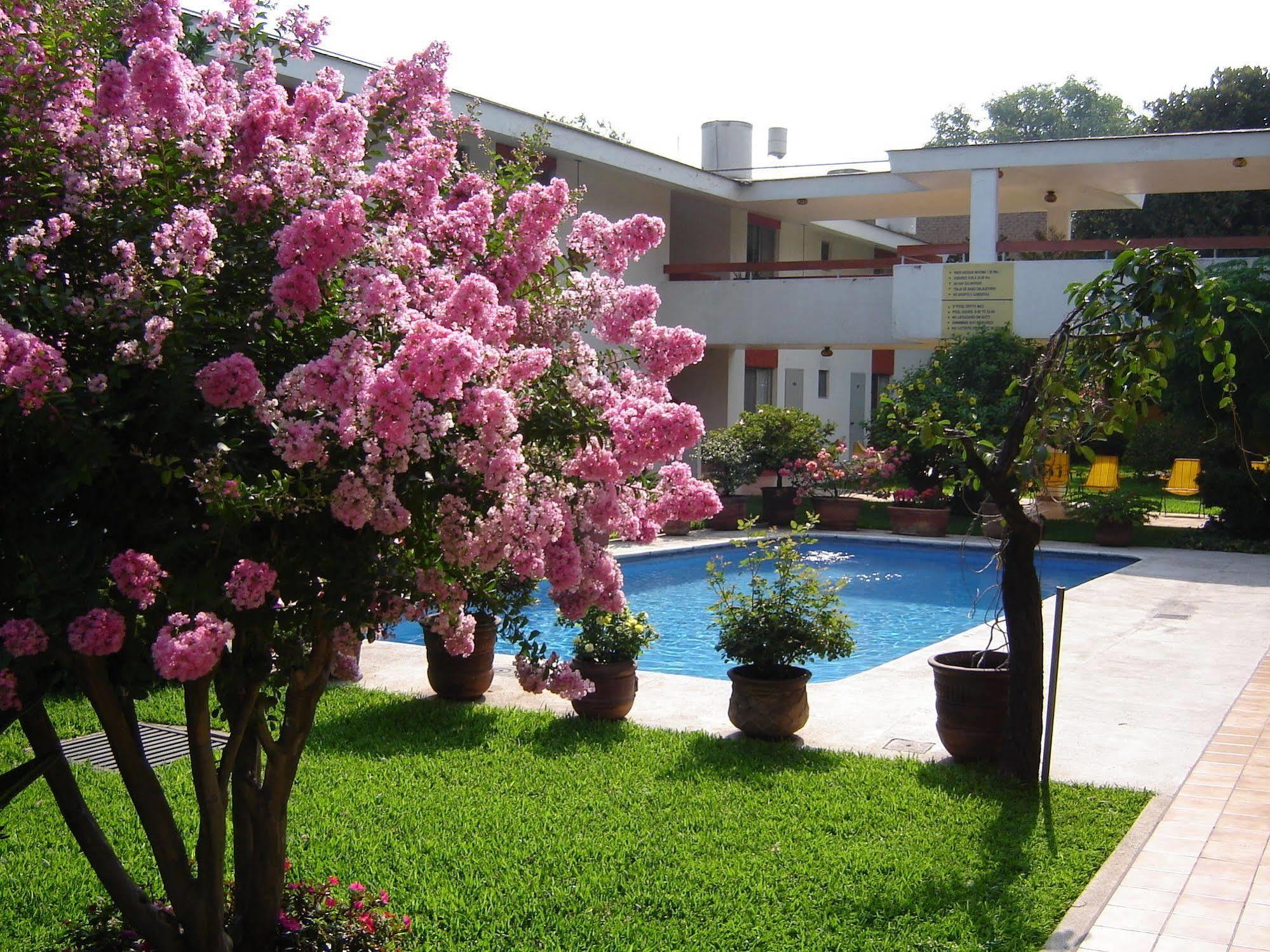 Hotel Isabel Guadalajara Kültér fotó